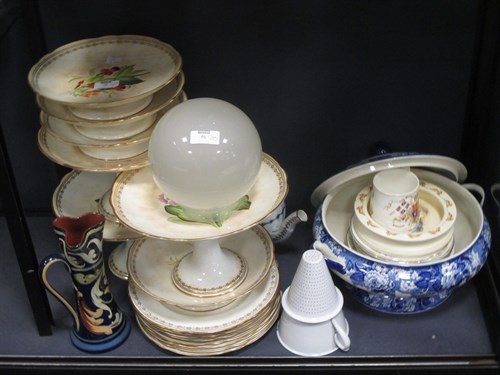 Lot 56 - A collection of 18th and 19th century pottery...