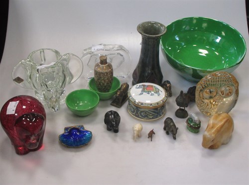Lot 150 - A quantity of ceramics and glass
