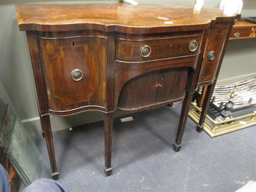 Lot 626 - A mahogany and cross banded side board with...