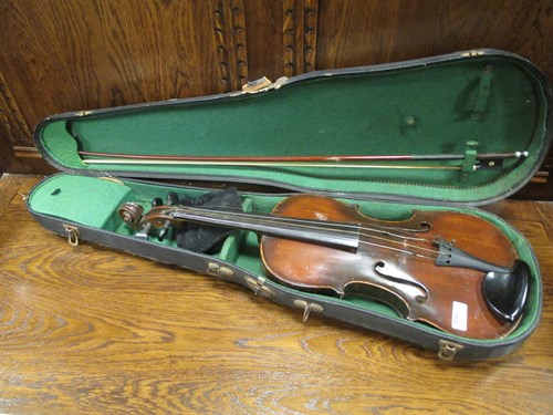 Lot 292 - A German violin with Stradivarius label (full...