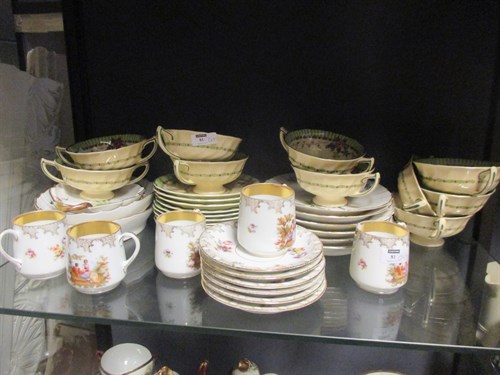 Lot 76 - A small collection of Copenhagen Saxon Flower...