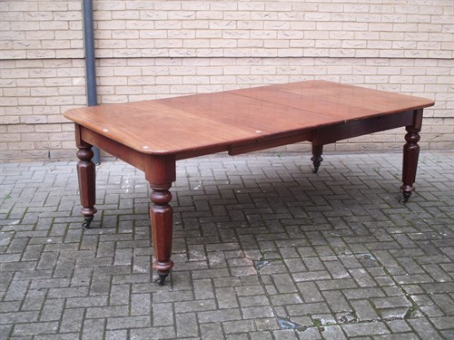 Lot 431 - A mid-Victorian mahogany extending dining...