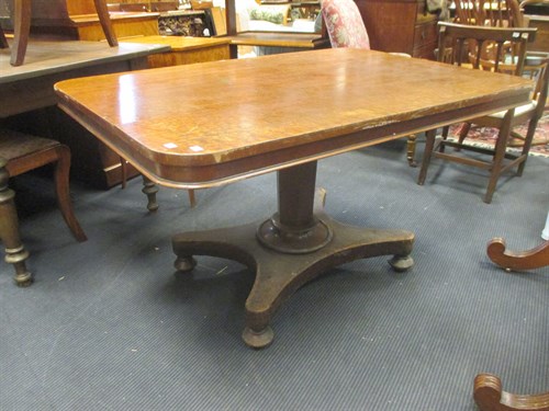 Lot 366 - A 19th century breakfast table 133 x 91 x 74cm