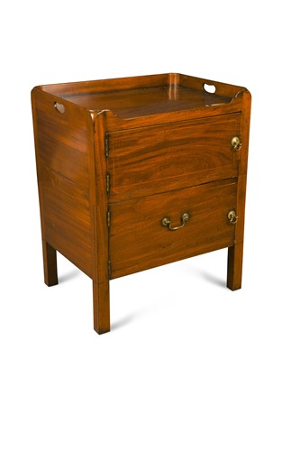 Lot 545 - A George III mahogany tray top night table