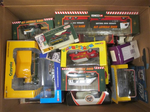 Lot 102 - A collection of diecast model vehicles