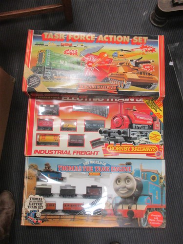 Lot 100 - Five Hornby 00 gauge model trainsets