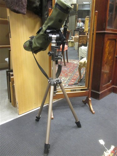 Lot 99 - A Kowa TSN-821 monocular bird spotting...