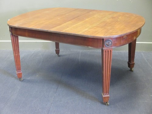 Lot 320 - A late Victorian mahogany extending dining...