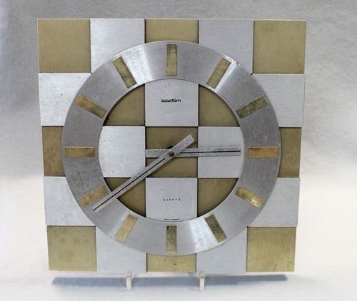 Lot 158 - A 1970s Acctim wall clock