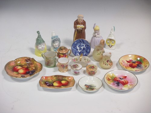 Lot 75 - A collection of Royal Worcester miniatures,...