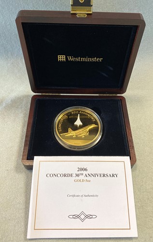 Lot 405 - A gold $500 Cook Islands coin in commemoration of the 30th anniversary of Concorde (2006)