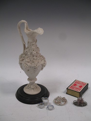 Lot 164 - A Belleek style ewer, other pottery and a...