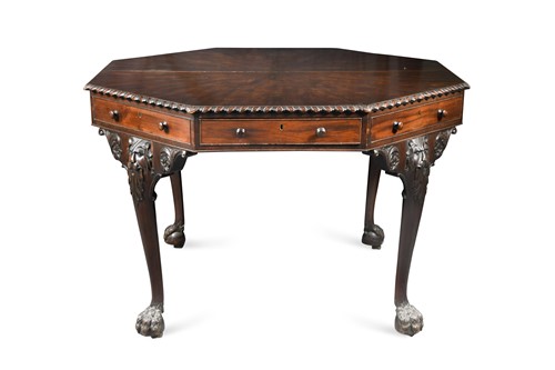 Lot 970 - An Edwardian octagonal mahogany library table