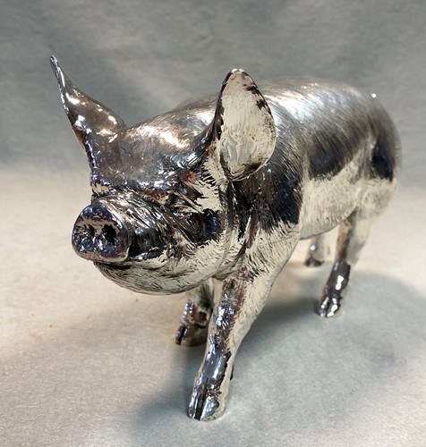 Lot 276 - A modern and realistic silver model of a boar
