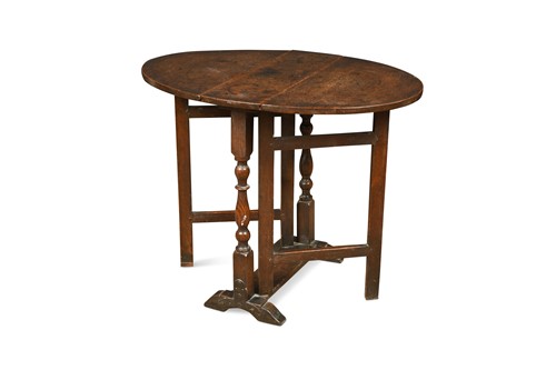 Lot 158 - A small oak gateleg table, early 18th century