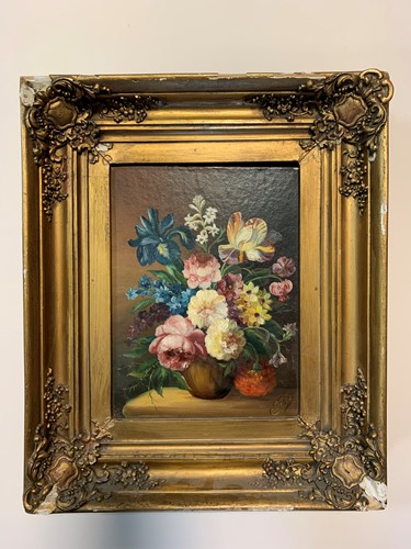 Lot 383 - A Still life of flowers in a vase, signed...
