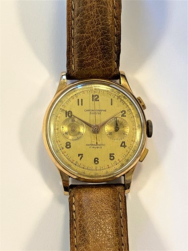 Lot 233 - Chronographe Suisse - A gentleman's Swiss 18ct gold chronograph wristwatch