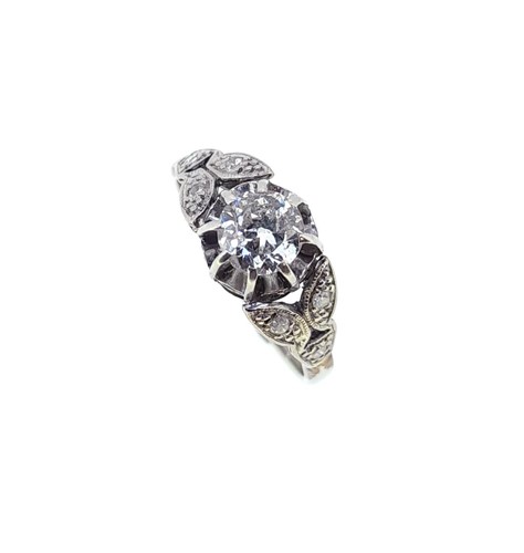 Lot 96 - An early 20th century diamond ring