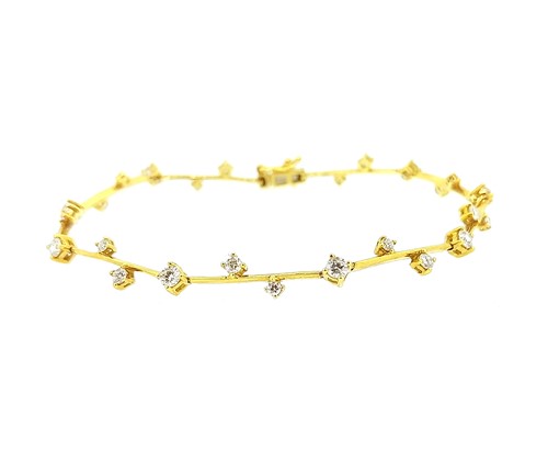 Lot 122 - A modern 18ct gold and diamond bracelet
