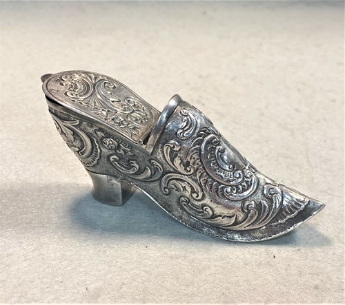 Lot 288 - A (probably) German metalwares 19th century silver novelty pill container in the form of a shoe