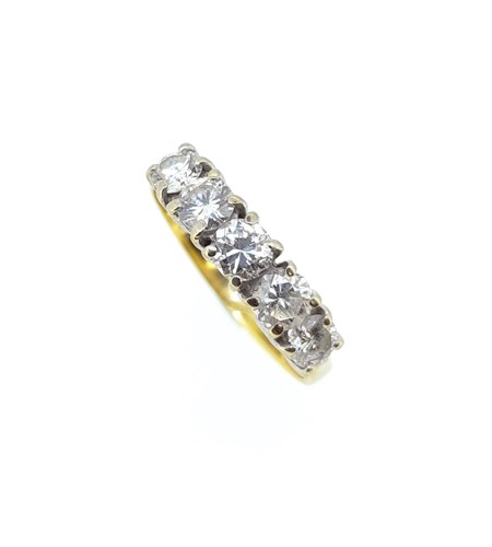 Lot 119 - An 18ct gold five stone diamond ring