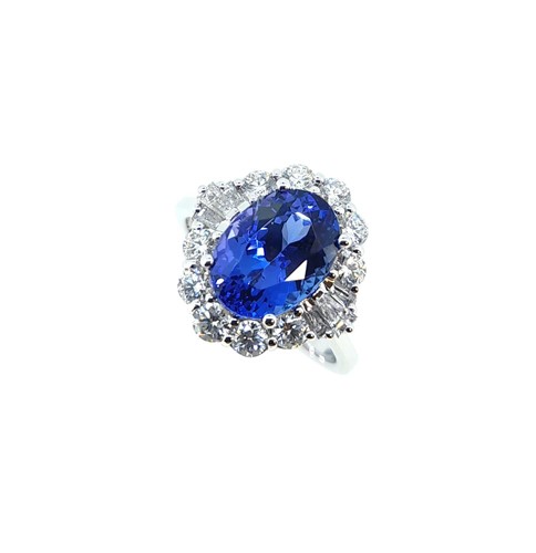 Lot 137 - A tanzanite and diamond dress ring
