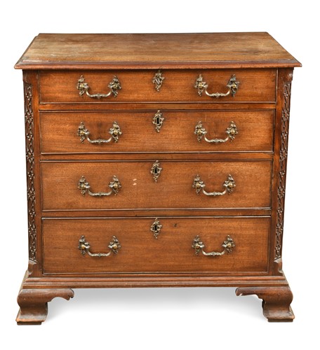 Lot 261 - An early George III mahogany chest of drawers