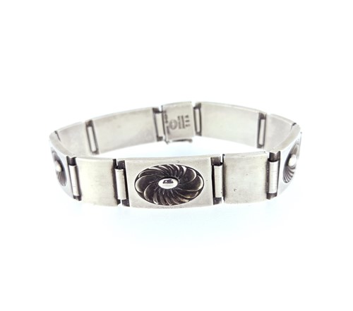 Lot 2 - Georg Jenson  - A silver bracelet