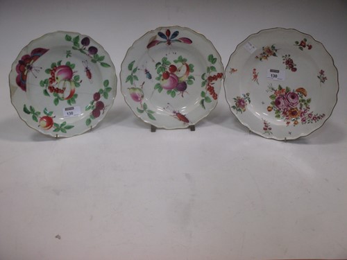 Lot 130 - An 18th century Chelsea porcelain dish, and...