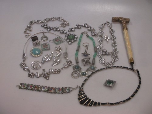 Lot 226 - A collection of mostly Mexican and...