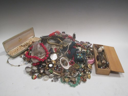 Lot 227 - A large collection of bead necklaces and other...