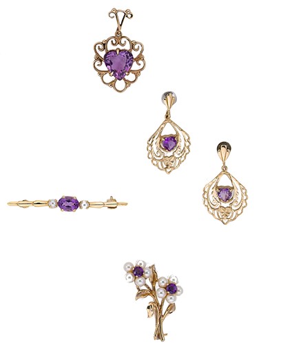 Lot 32 - A quartet of amethyst set jewels