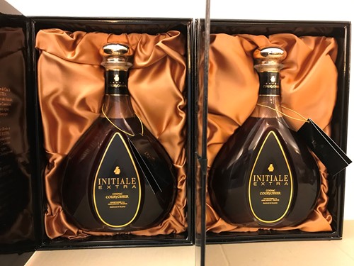 Lot 1276 - Courvoisier Initiale Extra cognac, 70cl, 40%,...