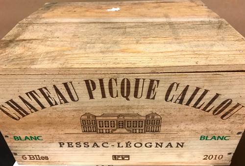 Lot 1051 - Chateau Picque Caillou blanc, Pessac Leognan...