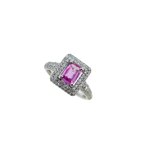 Lot 31 - A pink sapphire and diamond cluster ring