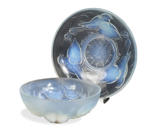Lot 13 - Etling, France, an opalescent glass bowl