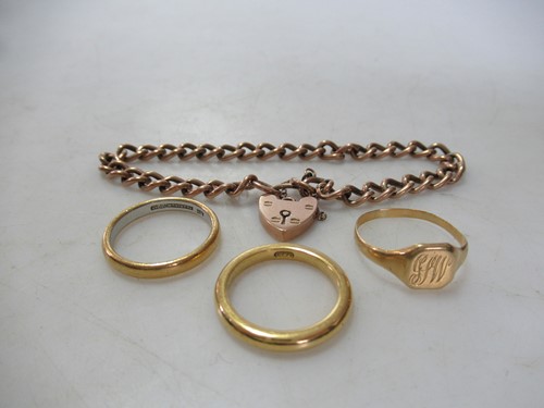 Lot 174 - A hallmarked 9ct gold padlock bracelet weight...