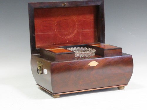 Lot 33 - A good 19th century bombé tea caddy with...