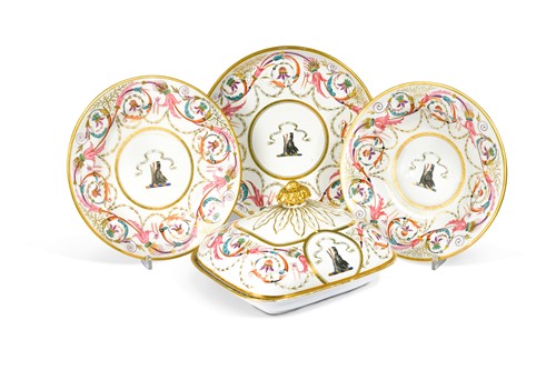 Lot 313 - A Flight Barr & Barr armorial dinner service for the Carter-Campbell of Possil family, circa 1810