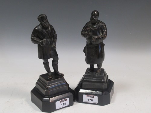 Lot 176 - A pair of small bronze figures of artisans, on...