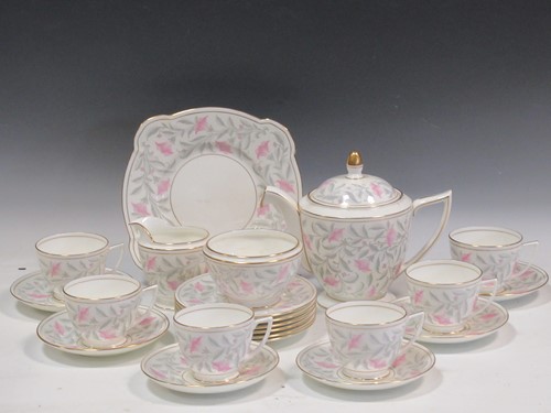 Lot 59 - Mintons Petunia pattern tea set, to include...