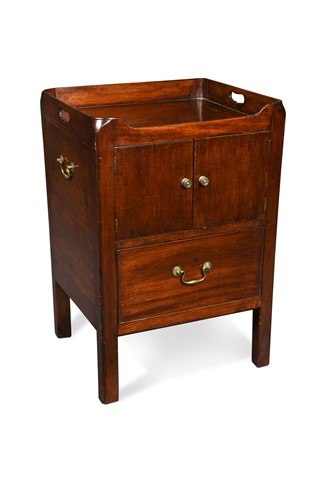 Lot 306 - A George III mahogany night cupboard