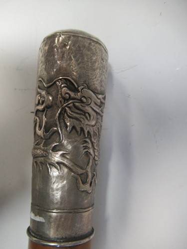 Lot 100 - A Chinese export walking cane