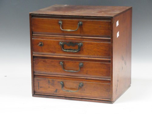Lot 107 - An early 20th century collectors cabinet...