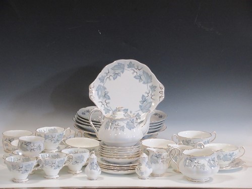 Lot 68 - Royal Albert part service, Maple Leaf pattern,...
