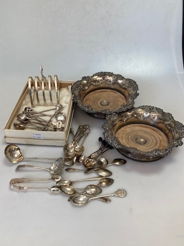 Lot 191 - A quantity of silverware including flatware,...