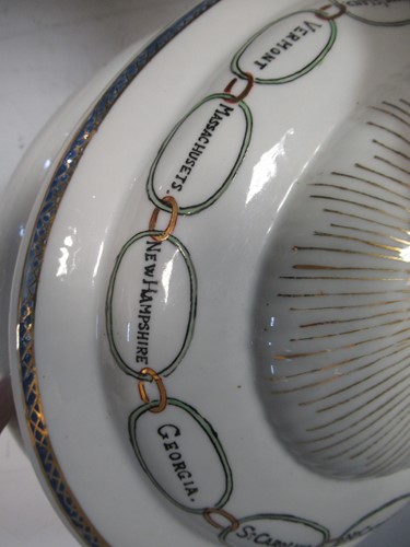 Lot 9 - An 'American states' decorated tureen, cover...