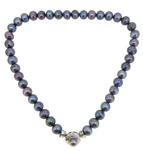 Lot 20 - A cultured freshwater pearl necklace