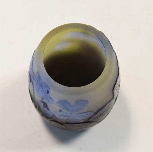 Lot 4 - Emile Gallé (French, 1846-1904), a small double overlay cameo glass vase