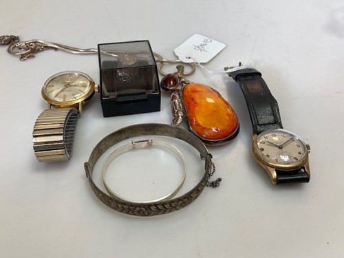 Lot 179 - A small collection of silver jewellery,...